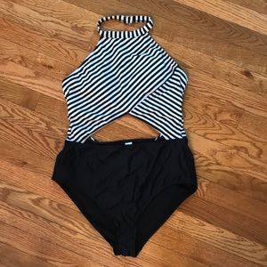 High neck striped monokoni EUC